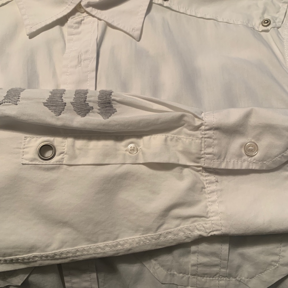 INC Button Up - Picture 6 of 9